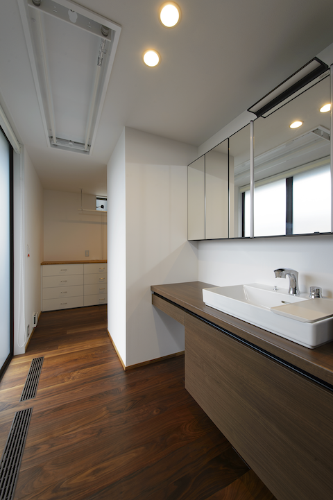 �O�O�E�Ꮼ�����̉Ɖ摜�P�P