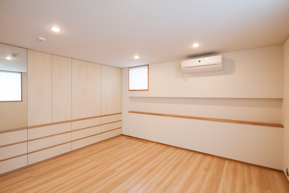 �S�R�E����̉Ɖ摜�P�P