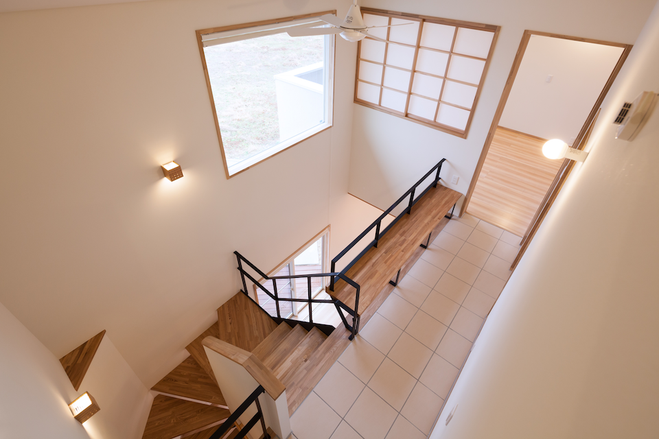 �S�R�E����̉Ɖ摜�P�Q