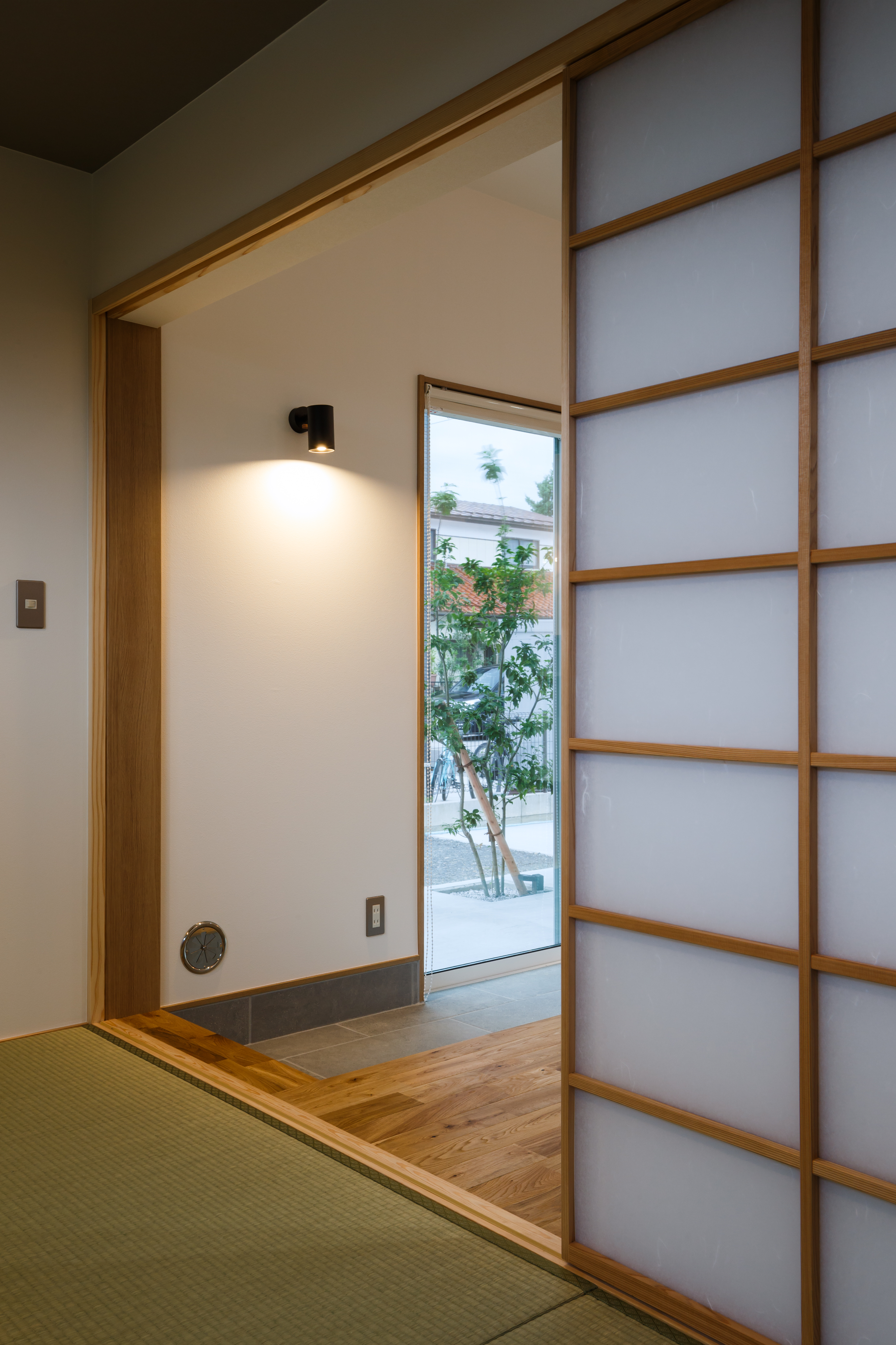 �S�R�E�Ò��̕����摜�P�O