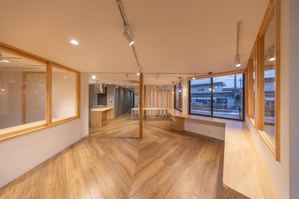 Under the Poplar Trees�摜�P�T