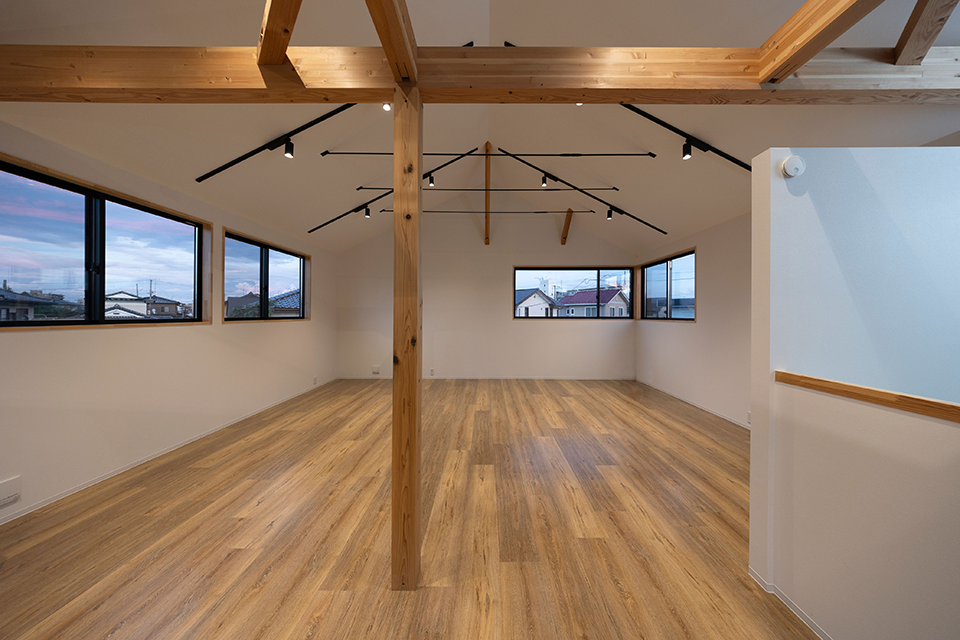 Under the Poplar Trees�摜�P�V