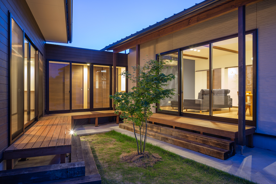 �{���E����̃��m�x�[�V�����摜�W