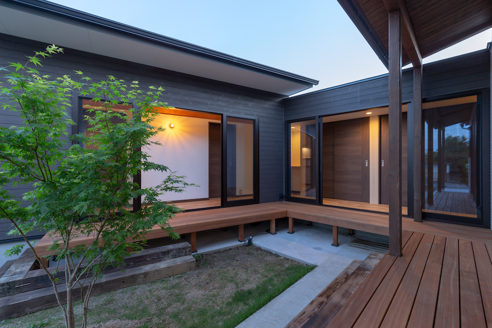 �{���E����̃��m�x�[�V�����摜�X