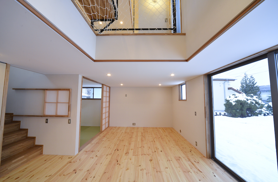 �đ�E�����̉Ɖ摜�Q