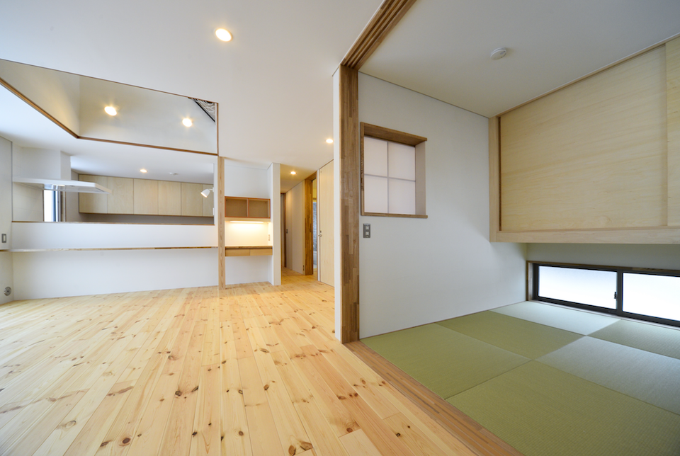 �đ�E�����̉Ɖ摜�S