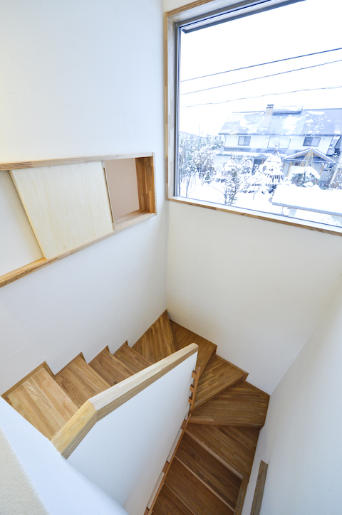 �đ�E�����̉Ɖ摜�W